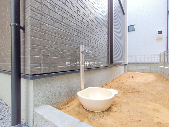 G00384336 千葉県流山市平和台３丁目 新築一戸建て 4680万円 土地面積102.40m² (約30.97坪) 建物面積96.47m² (約29.18坪) 間取り４ＬＤＫ 築年月2025年09月(築１年以内)【外観4】