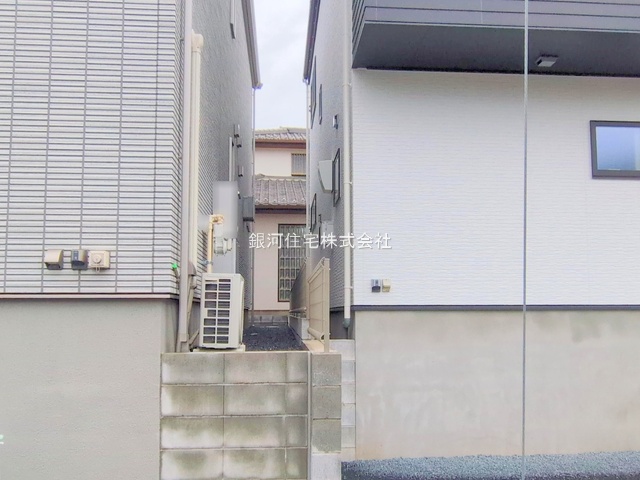 G00384341 千葉県八千代市八千代台南２丁目 新築一戸建て 4690万円 土地面積123.97m² (約37.50坪) 建物面積102.29m² (約30.94坪) 間取り４ＬＤＫ 築年月2025年06月(築１年以内)【外観10】