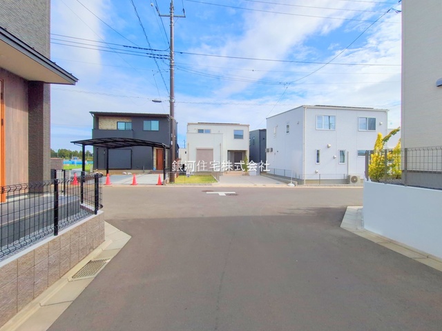 G00384353 千葉県千葉市緑区土気町 新築一戸建て 3980万円 土地面積165.32m² (約50.00坪) 建物面積113.44m² (約34.31坪) 間取り３ＬＤＫ 築年月2025年10月(築１年以内)【外観3】