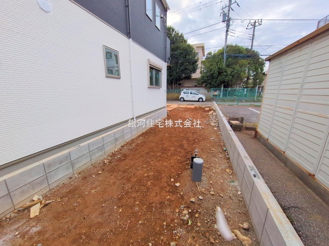 G00384357 千葉県船橋市習志野台５丁目 新築一戸建て 4799万円 土地面積128.06m² (約38.73坪) 建物面積108.88m² (約32.93坪) 間取り４ＬＤＫ 築年月2025年11月(築１年以内)【外観7】