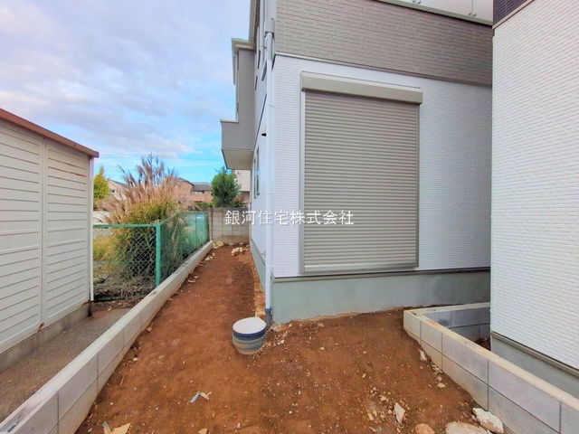 G00384357 千葉県船橋市習志野台５丁目 新築一戸建て 4799万円 土地面積128.06m² (約38.73坪) 建物面積108.88m² (約32.93坪) 間取り４ＬＤＫ 築年月2025年11月(築１年以内)【外観11】