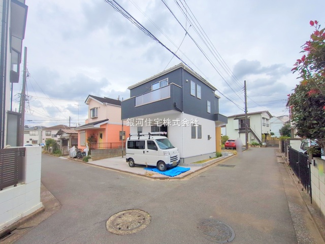 G00384358 千葉県船橋市新高根３丁目 新築一戸建て 4199万円 土地面積106.05m² (約32.08坪) 建物面積106.02m² (約32.07坪) 間取り４ＬＤＫ 築年月2025年10月(築１年以内)【外観3】