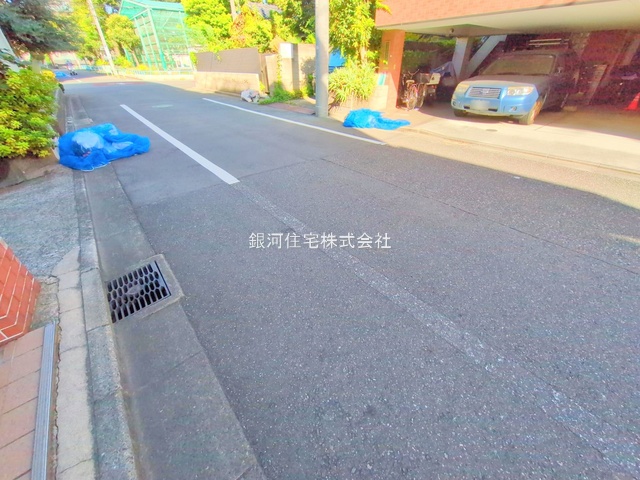 G00384362 東京都文京区本駒込４丁目 中古マンション 3999万円 専有面積58.53m² (約17.70坪) 間取り２ＬＤＫ 所在階4階 築年月1974年11月(築51年)【外観4】