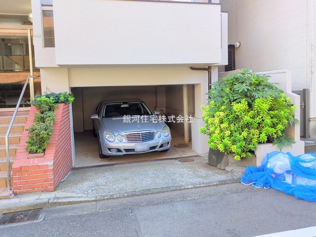 G00384362 東京都文京区本駒込４丁目 中古マンション 3999万円 専有面積58.53m² (約17.70坪) 間取り２ＬＤＫ 所在階4階 築年月1974年11月(築51年)【外観10】