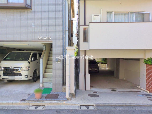 G00384362 東京都文京区本駒込４丁目 中古マンション 3999万円 専有面積58.53m² (約17.70坪) 間取り２ＬＤＫ 所在階4階 築年月1974年11月(築51年)【外観12】