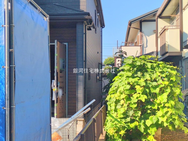 G00384364 千葉県八千代市村上 新築一戸建て 3590万円 土地面積110.06m² (約33.29坪) 建物面積94.91m² (約28.71坪) 間取り３ＳＬＤＫ 築年月2025年12月【外観4】