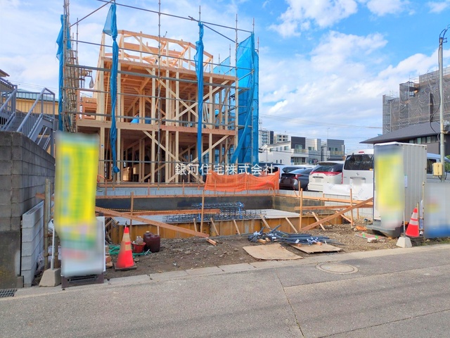 G00384368 千葉県市川市南行徳１丁目 新築一戸建て 7480万円 土地面積82.65m² (約25.00坪) 建物面積102.06m² (約30.87坪) 間取り４ＬＤＫ 築年月2026年01月