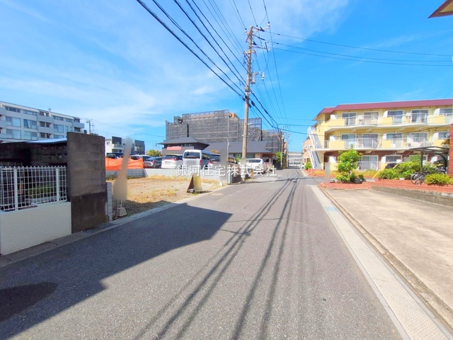 G00384368 千葉県市川市南行徳１丁目 新築一戸建て 7480万円 土地面積82.65m² (約25.00坪) 建物面積102.06m² (約30.87坪) 間取り４ＬＤＫ 築年月2026年01月【外観6】