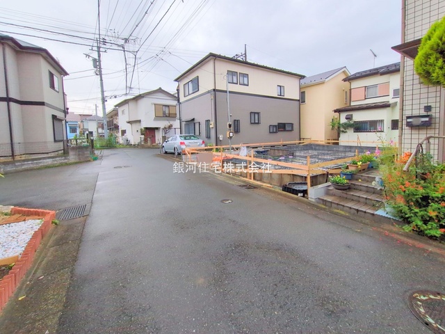 G00384377 神奈川県相模原市緑区下九沢 新築一戸建て 3199万円 土地面積83.36m² (約25.21坪) 建物面積89.22m² (約26.98坪) 間取り３ＬＤＫ 築年月2026年01月【外観6】