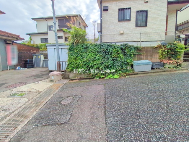 G00384510 東京都八王子市加住町２丁目 中古一戸建て 1869万円 土地面積134.21m² (約40.59坪) 建物面積88.33m² (約26.71坪) 間取り４ＬＤＫ 築年月1988年11月(築37年)【外観14】