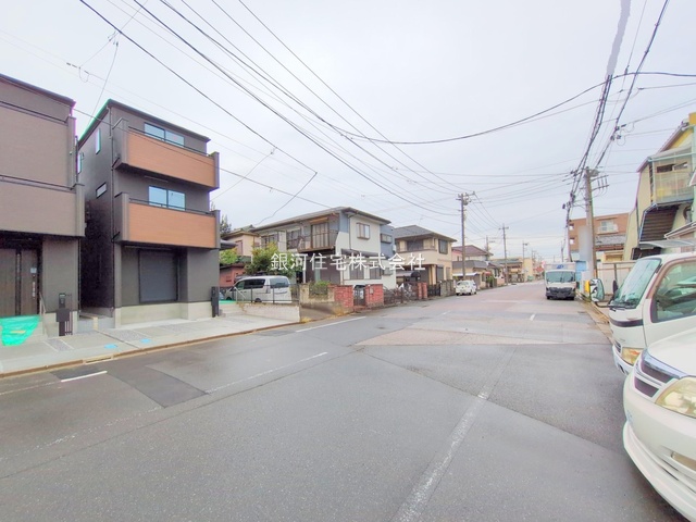 G00385102 埼玉県川口市領家３丁目 新築一戸建て 3899万円 土地面積81.70m² (約24.71坪) 建物面積108.09m² (約32.69坪) 間取り３ＬＤＫ 築年月2025年10月(築１年以内)【外観9】