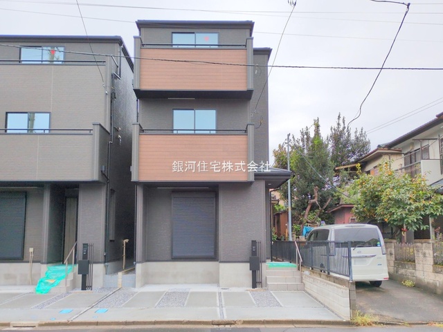 G00385102 埼玉県川口市領家３丁目 新築一戸建て 3899万円 土地面積81.70m² (約24.71坪) 建物面積108.09m² (約32.69坪) 間取り３ＬＤＫ 築年月2025年10月(築１年以内)【外観11】
