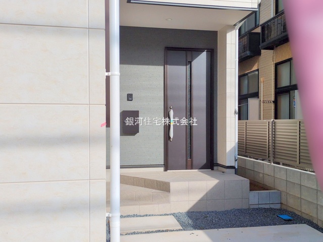 G00385187 千葉県八千代市村上 新築一戸建て 4688万円 土地面積100.14m² (約30.29坪) 建物面積105.77m² (約31.99坪) 築年月2025年09月(築１年以内)【外観4】