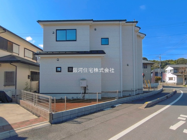 G00385330 千葉県我孫子市つくし野５丁目 新築一戸建て 4288万円 土地面積176.34m² (約53.34坪) 建物面積106.53m² (約32.22坪) 間取り４ＬＤＫ 築年月2026年01月(築１年以内)【外観5】