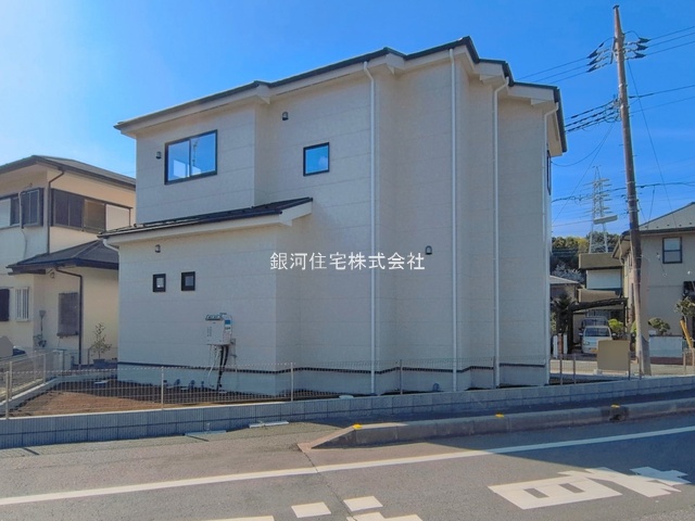 G00385330 千葉県我孫子市つくし野５丁目 新築一戸建て 4288万円 土地面積176.34m² (約53.34坪) 建物面積106.53m² (約32.22坪) 間取り４ＬＤＫ 築年月2026年01月(築１年以内)【外観7】