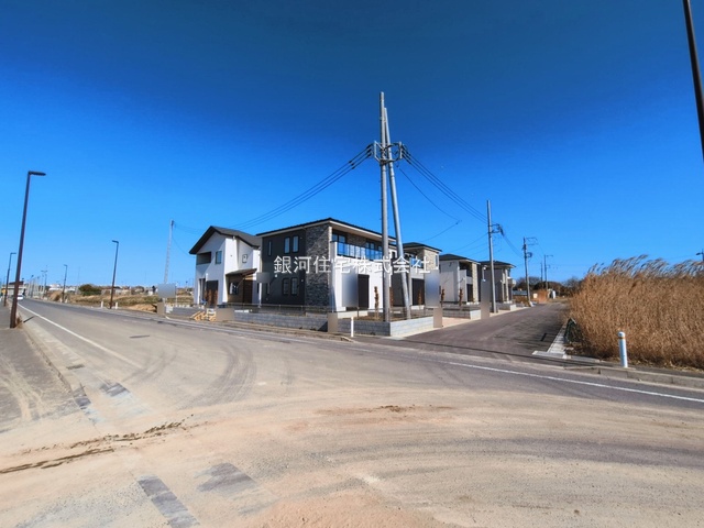 G00385543 千葉県市川市北方町４丁目 新築一戸建て 6199万円 土地面積155.04m² (約46.89坪) 建物面積109.06m² (約32.99坪) 間取り４ＬＤＫ 築年月2026年03月【外観8】