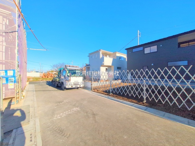 G00385563 埼玉県鴻巣市松原３丁目 新築一戸建て 2790万円 土地面積147.92m² (約44.74坪) 建物面積101.02m² (約30.55坪) 間取り４ＬＤＫ 築年月2025年12月【外観12】