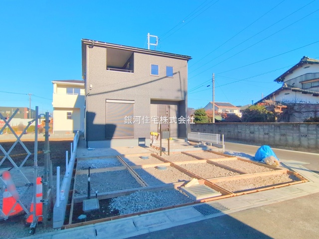 G00385564 埼玉県鴻巣市松原３丁目 新築一戸建て 2890万円 土地面積143.16m² (約43.30坪) 建物面積110.13m² (約33.31坪) 間取り４ＬＤＫ 築年月2025年12月【外観2】