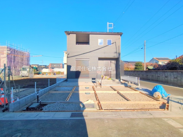 G00385564 埼玉県鴻巣市松原３丁目 新築一戸建て 2890万円 土地面積143.16m² (約43.30坪) 建物面積110.13m² (約33.31坪) 間取り４ＬＤＫ 築年月2025年12月【外観8】