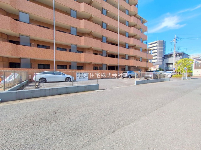 G00385570 埼玉県草加市栄町３丁目 中古マンション 3498万円 専有面積61.05m² (約18.46坪) 間取り２ＳＬＤＫ 所在階4階 築年月1990年07月(築35年)【外観7】