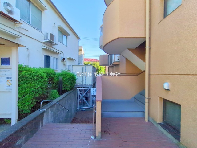 G00385571 東京都大田区南馬込３丁目 中古マンション 2398万円 専有面積45.66m² (約13.81坪) 間取り２ＤＫ 所在階3階 築年月1981年05月(築44年)【外観3】