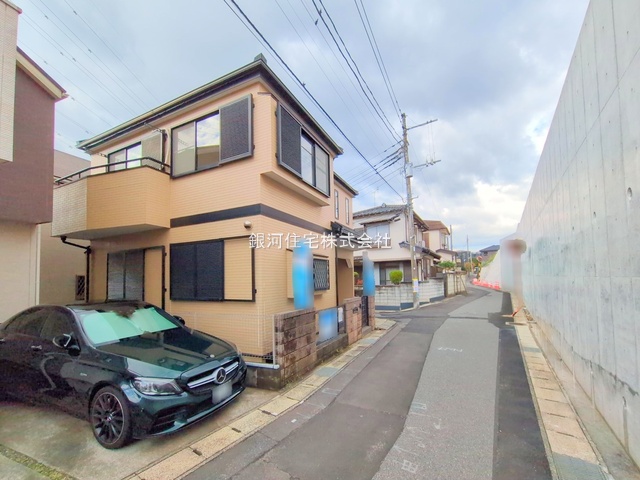 G00385756 千葉県千葉市稲毛区小仲台９丁目 中古一戸建て 3379万円 土地面積85.47m² (約25.85坪) 建物面積89.42m² (約27.04坪) 間取り３ＬＤＫ 築年月1998年03月(築27年)【外観5】