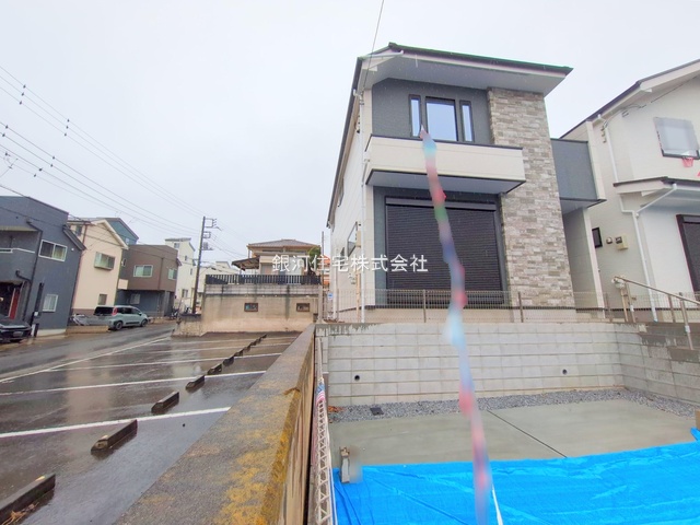 G00385850 千葉県市川市北方町４丁目 新築一戸建て 5199万円 土地面積134.11m² (約40.56坪) 建物面積105.24m² (約31.83坪) 間取り２ＳＬＤＫ 築年月2025年12月(築１年以内)【外観15】