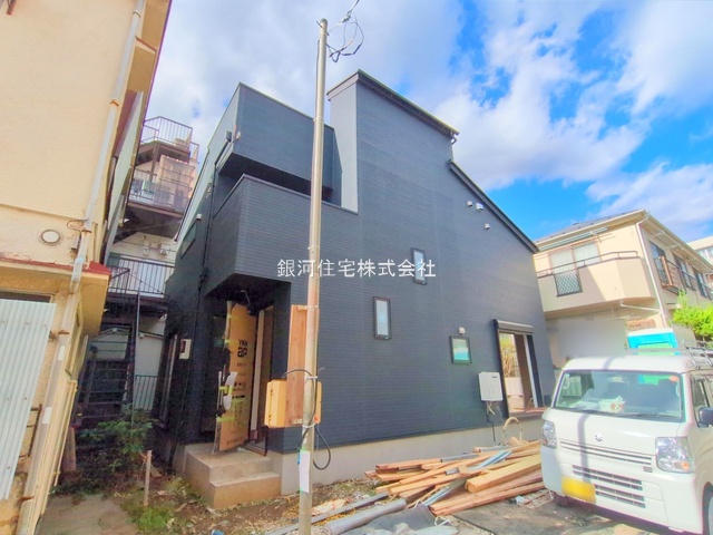 G00386069 東京都大田区上池台３丁目 新築一戸建て 8980万円 土地面積99.59m² (約30.12坪) 建物面積105.57m² (約31.93坪) 間取り３ＳＬＤＫ 築年月2025年12月(築１年以内)【外観7】