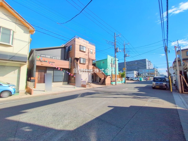 G00386740 埼玉県川口市弥平３丁目 新築一戸建て 4990万円 土地面積112.49m² (約34.02坪) 建物面積103.68m² (約31.36坪) 間取り４ＬＤＫ 築年月2025年12月(築１年以内)【外観11】