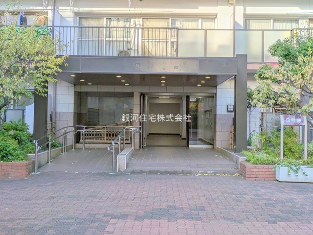 G00386744 東京都府中市押立町１丁目 中古マンション 3799万円 専有面積68.17m² (約20.62坪) 間取り３ＬＤＫ 所在階3階 築年月1983年09月(築42年)【外観7】
