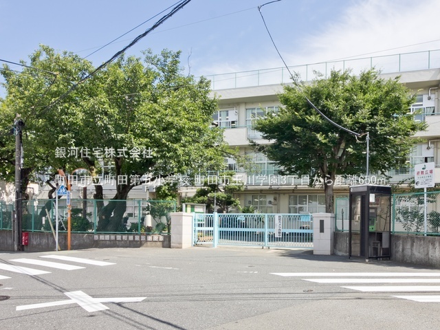 G00387038 東京都町田市玉川学園３丁目 新築一戸建て 4990万円 土地面積122.19m² (約36.96坪) 建物面積97.70m² (約29.55坪) 間取り４ＬＤＫ 築年月2026年01月(築１年以内)【周辺環境】町田市立町田第五小学校