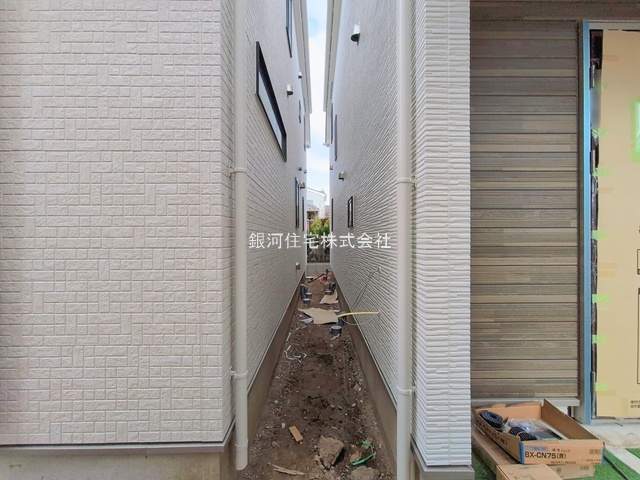 G00387042 東京都足立区花畑４丁目 新築一戸建て 5190万円 土地面積107.41m² (約32.49坪) 建物面積93.36m² (約28.24坪) 間取り４ＬＤＫ 築年月2026年02月【外観15】