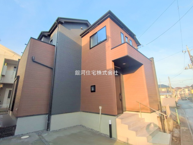G00387091 千葉県鎌ヶ谷市南鎌ヶ谷２丁目 新築一戸建て 2890万円 土地面積102.03m² (約30.86坪) 建物面積88.80m² (約26.86坪) 間取り３ＬＤＫ 築年月2025年12月(築１年以内)【外観2】