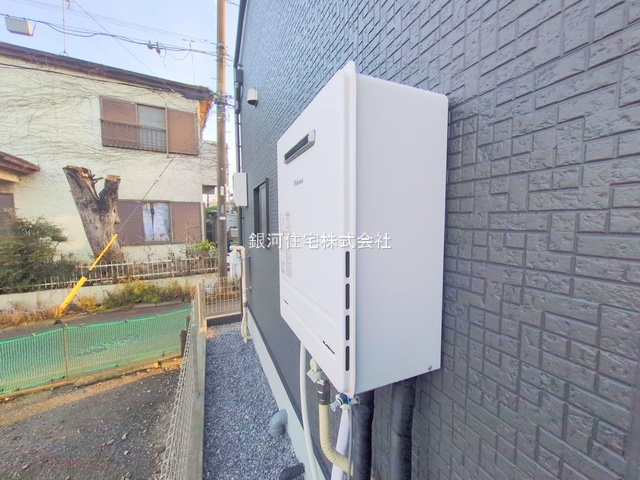 G00387091 千葉県鎌ヶ谷市南鎌ヶ谷２丁目 新築一戸建て 2890万円 土地面積102.03m² (約30.86坪) 建物面積88.80m² (約26.86坪) 間取り３ＬＤＫ 築年月2025年12月(築１年以内)【外観4】