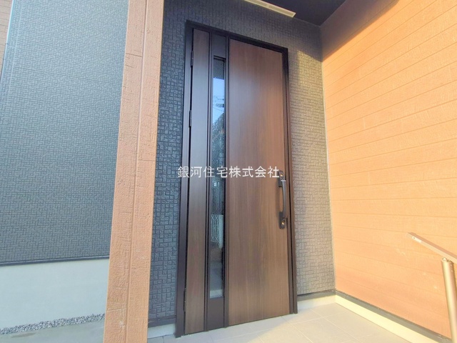 G00387091 千葉県鎌ヶ谷市南鎌ヶ谷２丁目 新築一戸建て 2890万円 土地面積102.03m² (約30.86坪) 建物面積88.80m² (約26.86坪) 間取り３ＬＤＫ 築年月2025年12月(築１年以内)【外観10】