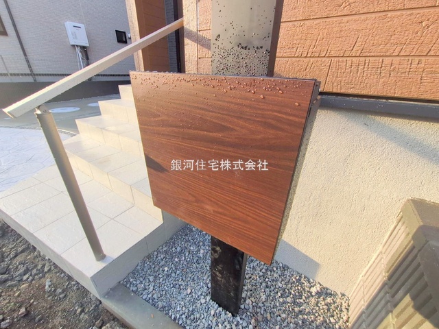 G00387091 千葉県鎌ヶ谷市南鎌ヶ谷２丁目 新築一戸建て 2890万円 土地面積102.03m² (約30.86坪) 建物面積88.80m² (約26.86坪) 間取り３ＬＤＫ 築年月2025年12月(築１年以内)【外観12】