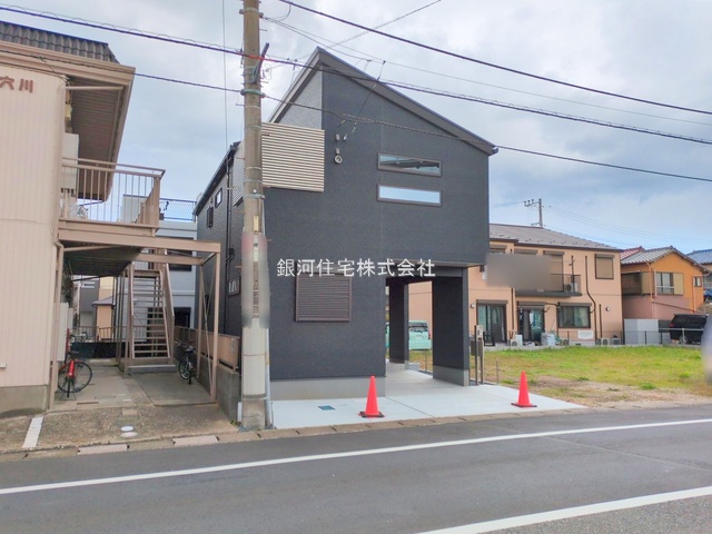 G00387107 千葉県千葉市稲毛区穴川町 新築一戸建て 4780万円 土地面積100.08m² (約30.27坪) 建物面積112.40m² (約34.00坪) 間取り３ＬＤＫ 築年月2025年06月(築１年以内)【外観9】