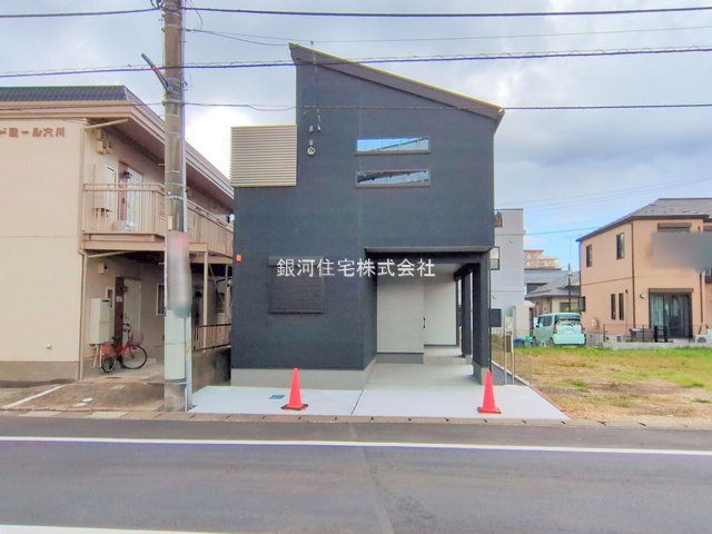 G00387107 千葉県千葉市稲毛区穴川町 新築一戸建て 4780万円 土地面積100.08m² (約30.27坪) 建物面積112.40m² (約34.00坪) 間取り３ＬＤＫ 築年月2025年06月(築１年以内)【外観12】