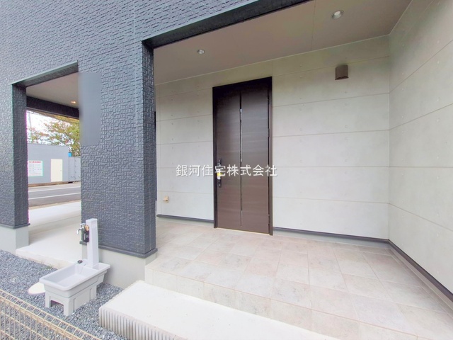 G00387107 千葉県千葉市稲毛区穴川町 新築一戸建て 4780万円 土地面積100.08m² (約30.27坪) 建物面積112.40m² (約34.00坪) 間取り３ＬＤＫ 築年月2025年06月(築１年以内)【外観14】