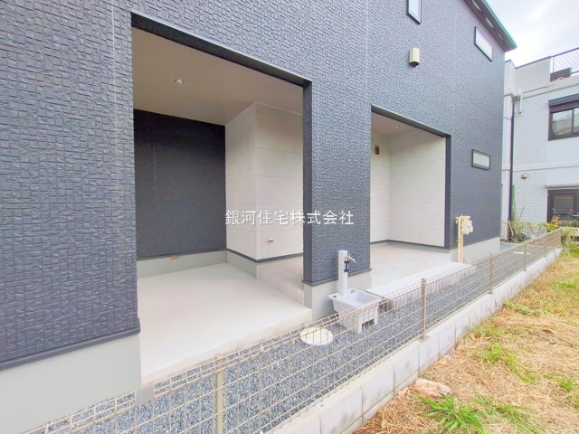 G00387107 千葉県千葉市稲毛区穴川町 新築一戸建て 4780万円 土地面積100.08m² (約30.27坪) 建物面積112.40m² (約34.00坪) 間取り３ＬＤＫ 築年月2025年06月(築１年以内)【外観15】