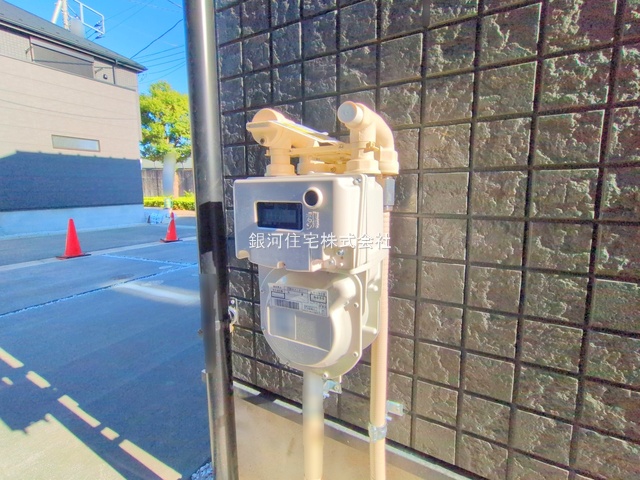 G00387172 東京都稲城市押立 新築一戸建て 5730万円 土地面積100.01m² (約30.25坪) 建物面積99.36m² (約30.05坪) 間取り４ＬＤＫ 築年月2025年11月(築１年以内)【外観4】