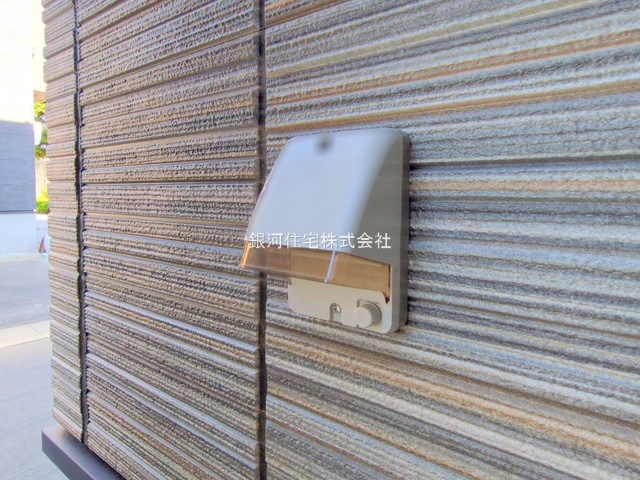 G00387172 東京都稲城市押立 新築一戸建て 5730万円 土地面積100.01m² (約30.25坪) 建物面積99.36m² (約30.05坪) 間取り４ＬＤＫ 築年月2025年11月(築１年以内)【外観5】