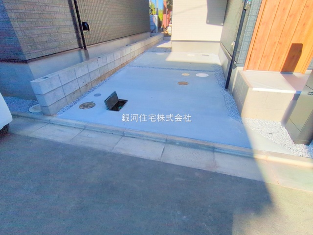 G00387176 東京都稲城市押立 新築一戸建て 5980万円 土地面積100.04m² (約30.26坪) 建物面積97.70m² (約29.55坪) 間取り４ＬＤＫ 築年月2025年11月(築１年以内)【外観6】