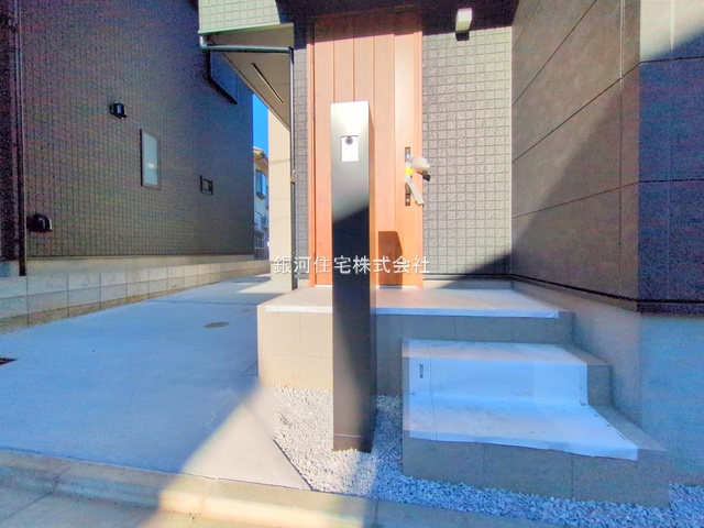 G00387176 東京都稲城市押立 新築一戸建て 5980万円 土地面積100.04m² (約30.26坪) 建物面積97.70m² (約29.55坪) 間取り４ＬＤＫ 築年月2025年11月(築１年以内)【外観9】