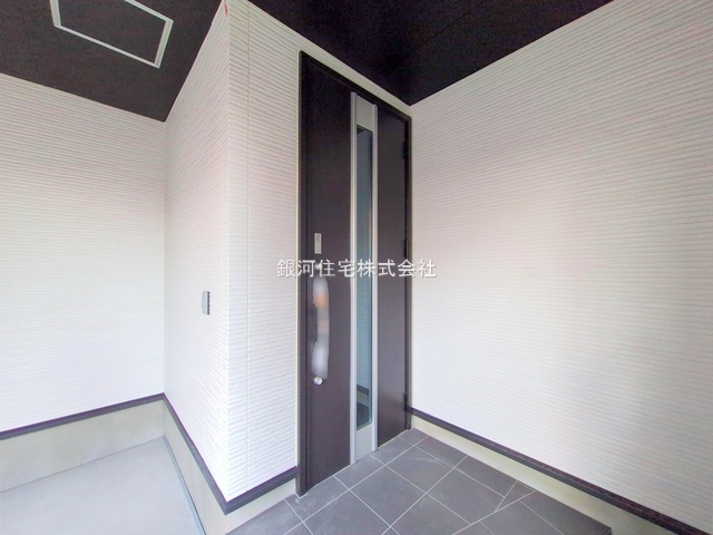 G00387957 東京都大田区西六郷４丁目 新築一戸建て 6990万円 土地面積61.82m² (約18.70坪) 建物面積97.23m² (約29.41坪) 間取り３ＳＬＤＫ 築年月2025年11月(築１年以内)【外観8】