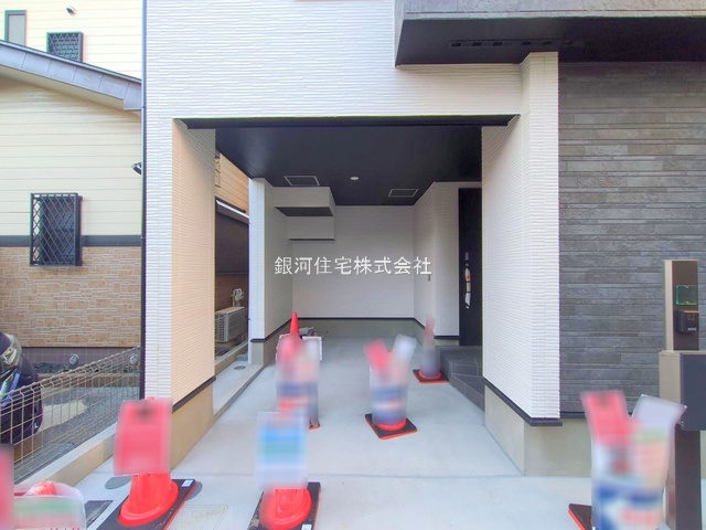 G00387957 東京都大田区西六郷４丁目 新築一戸建て 6990万円 土地面積61.82m² (約18.70坪) 建物面積97.23m² (約29.41坪) 間取り３ＳＬＤＫ 築年月2025年11月(築１年以内)【外観18】