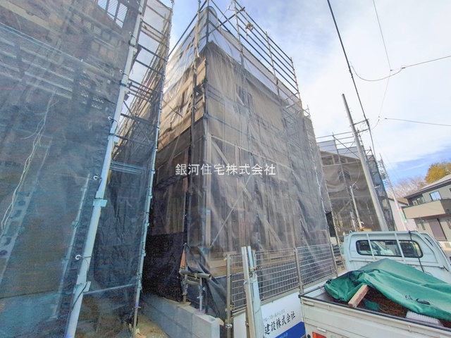 G00388084 東京都稲城市若葉台１丁目 新築一戸建て 5780万円 土地面積130.10m² (約39.35坪) 建物面積100.84m² (約30.50坪) 間取り３ＳＬＤＫ 築年月2026年02月