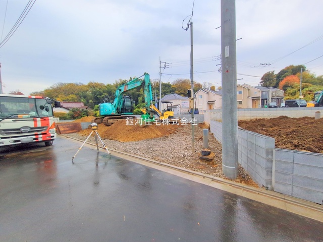 G00388084 東京都稲城市若葉台１丁目 新築一戸建て 5780万円 土地面積130.10m² (約39.35坪) 建物面積100.84m² (約30.50坪) 間取り３ＳＬＤＫ 築年月2026年02月【外観11】