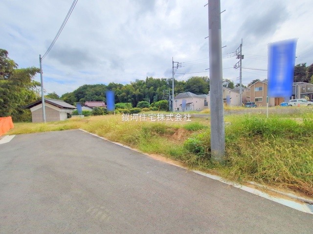 G00388084 東京都稲城市若葉台１丁目 新築一戸建て 5780万円 土地面積130.10m² (約39.35坪) 建物面積100.84m² (約30.50坪) 間取り３ＳＬＤＫ 築年月2026年02月【外観18】