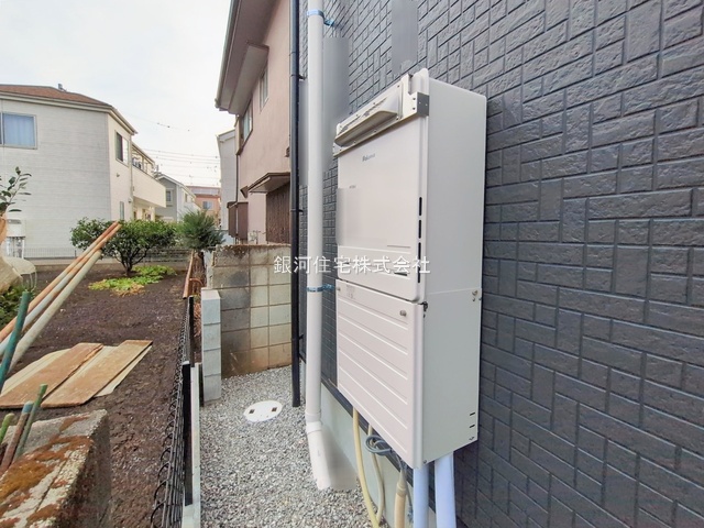 G00388119 東京都東村山市久米川町１丁目 新築一戸建て 4580万円 土地面積105.41m² (約31.88坪) 建物面積102.19m² (約30.91坪) 間取り４ＬＤＫ 築年月2025年12月(築１年以内)【外観15】